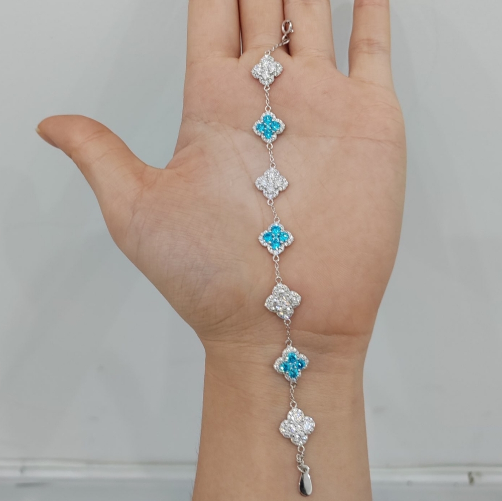 18k white gold baby blue diamond bracelet - Picture 7 of 10